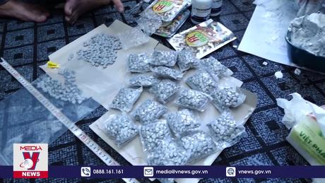 Quảng Bình bắt đối tượng tàng trữ 2 kg ma túy tổng hợp