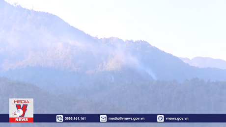 Khống chế 2 trong 3 điểm cháy rừng tại Sa Pa