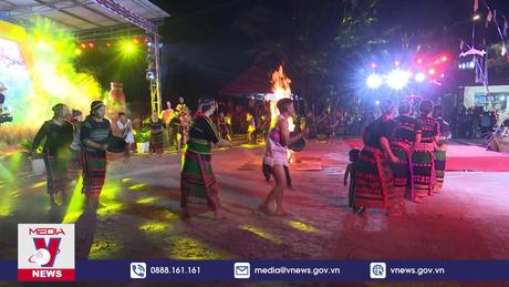 Sôi nổi hội xuân Liêng Nung