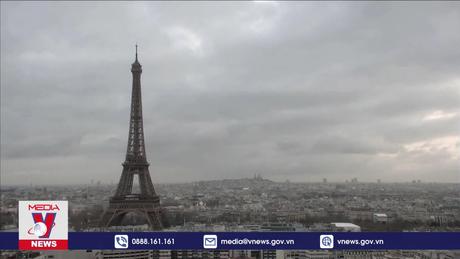 Tháp Eiffel đóng cửa do nhân viên đình công