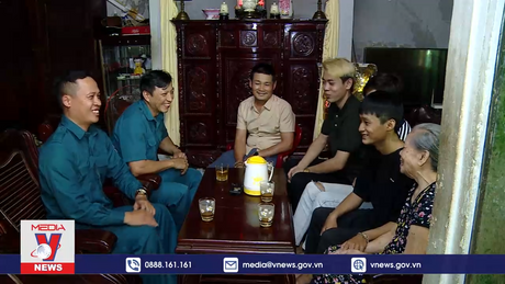 Ba anh em ruột cùng xung phong lên đường nhập ngũ