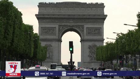 Pháp cắt giảm mạnh ngân sách