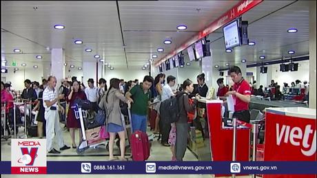 Yêu cầu báo cáo vé máy bay Tết đắt, khó mua
