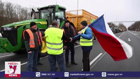 Nông dân biểu tình dọc biên giới CH Séc