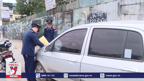 Xử lý trông giữ phương tiện sai phép tại các điểm vui chơi lễ hội 