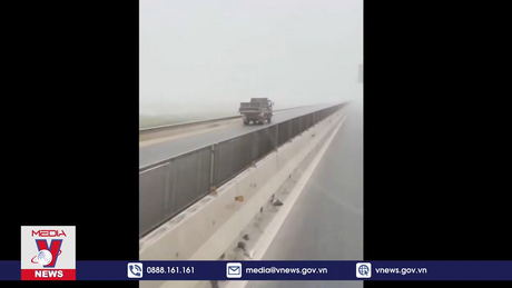 Phạt tài xế điều khiển xe ô tô chạy ngược chiều trên cao tốc