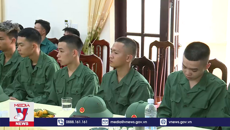 Hai anh em song sinh người Mường tình nguyện nhập ngũ