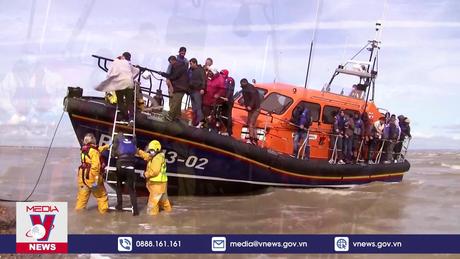 Anh ký thỏa thuận chống nhập cư bất hợp pháp với EU