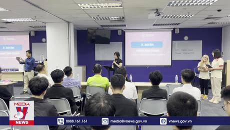 Sinh viên Việt Nam tăng cường tìm hiểu thị trường lao động tại Singapore 