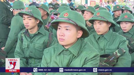 Thanh niên khu vực Quân khu 1 nô nức lên đường nhập ngũ