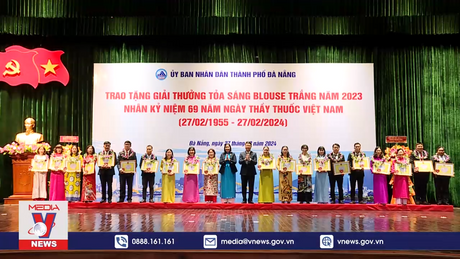 Đà Nẵng trao giải Tỏa sáng Blouse trắng