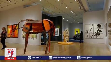 Bộ sưu tập của Elton John được đấu giá hơn 20 triệu USD