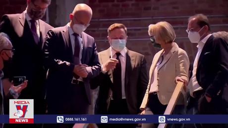 Tỷ phú Elon Musk kiện 