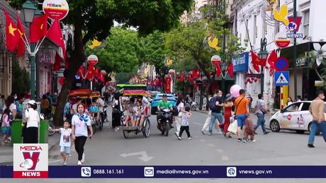 Người lao động không được nghỉ bù dịp lễ 30/4 - 1/5