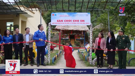 Tháng ba về biên giới