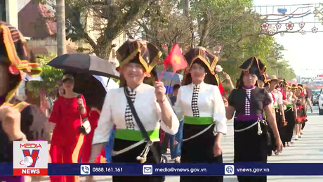 Phụ nữ cả nước hướng về Điện Biên 