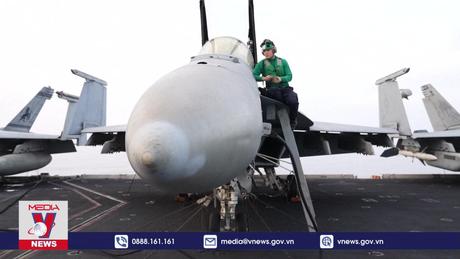 Houthi tấn công tàu chiến Mỹ trên Biển Đỏ