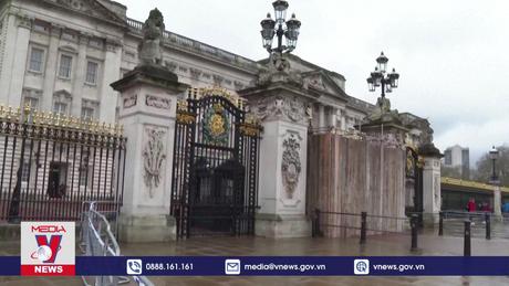 Bắt giữ đối tượng đâm xe vào cổng Cung điện Buckingham