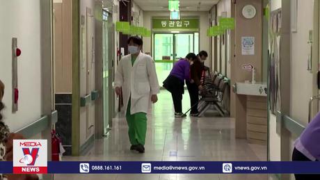 Hàn Quốc bắt đầu quy trình đình chỉ giấy phép bác sĩ đình công