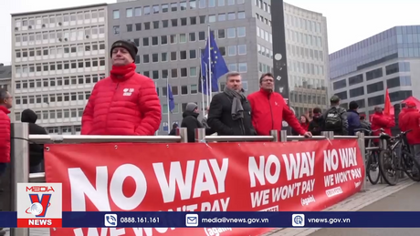 Biểu tình phản đối EU thắt chặt ngân sách