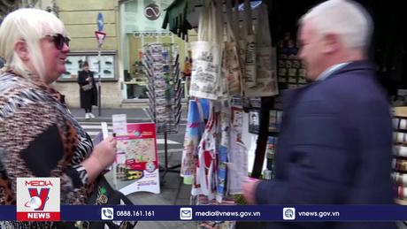 Khi những quầy báo giấy 