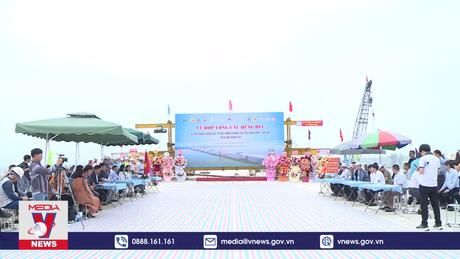 Hợp long cầu đường bộ dài nhất cao tốc Bắc - Nam