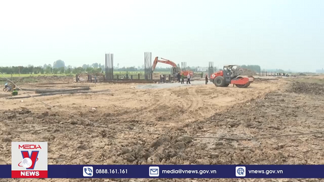 An Giang kiến nghị sớm đưa cát biển làm đường cao tốc