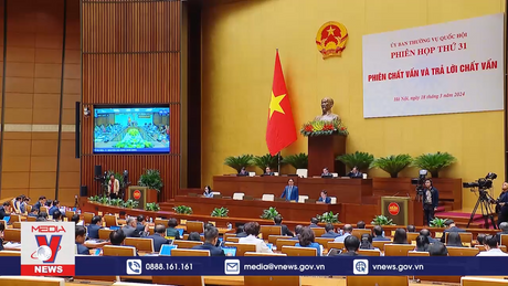 Ủy ban Thường vụ Quốc hội chất vấn bộ trưởng Ngoại giao