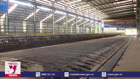 Singapore nhập khẩu sắt thép Việt Nam tăng 56 lần