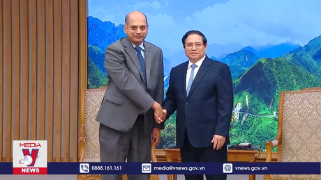 Thủ tướng tiếp lãnh đạo doanh nghiệp sản xuất chíp bán dẫn