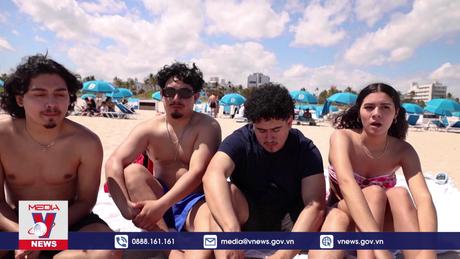 Áp lực cuộc sống đè nặng giới trẻ phương Tây