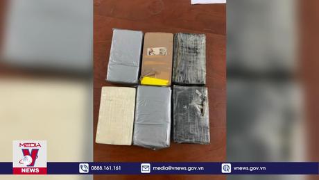 Phú Yên nghi ngờ chất cấm trôi dạt vào bờ biển