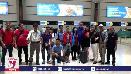 Đội tuyển Việt Nam về nước: Để lại nỗi buồn, mang theo kinh nghiệm