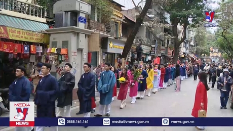 Áo dài nam trong dòng chảy văn hóa ngày nay 