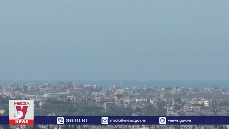 Các nước tiếp tục thả viện trợ nhân đạo xuống Gaza