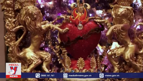 Độc đáo cá bơi trong trứng Phục sinh