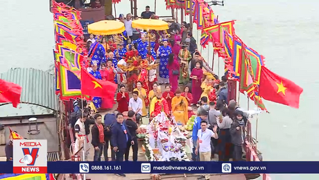 Tôn vinh nghề gốm truyền thống Bát Tràng