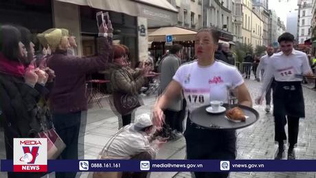 Cuộc thi dành cho các nhân viên bồi bàn ở Pháp