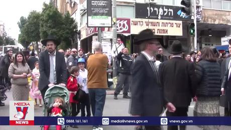 Người Israel ăn mừng Lễ hội Purim