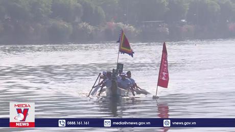 Sôi nổi giải đua thuyền truyền thống tỉnh Bình Định