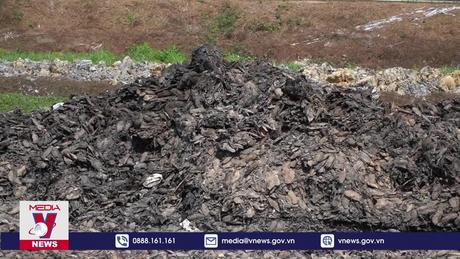 Bãi chứa rác thải công nghiệp “núp bóng” cơ sở nuôi trùn quế