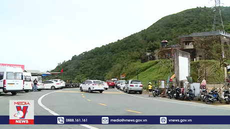 Cần có giải pháp kiểm soát trật tự ATGT tại đỉnh đèo Hải Vân