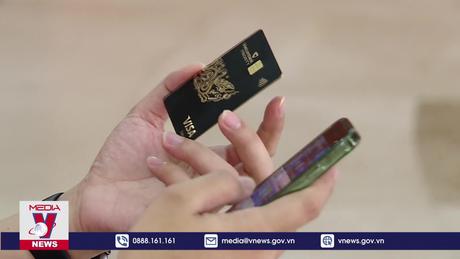 Yêu cầu rà soát các loại phí, lãi suất thẻ ngân hàng