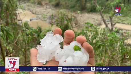Mưa đá xuất hiện tại nhiều nơi ở Nghệ An 