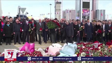 Tưởng niệm các nạn nhân vụ khủng bố ở Nga