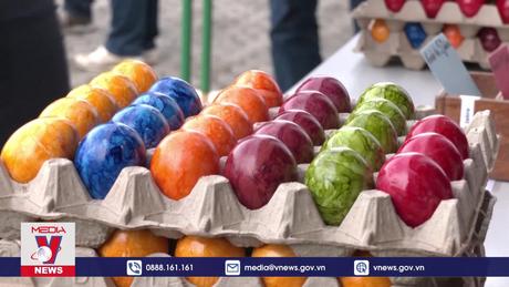 Vui nhộn thử thách ném trứng Phục sinh
