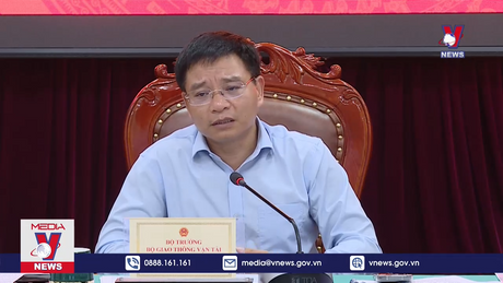 Quản lý nghiêm việc điều phối sử dụng slot, tăng giá vé máy bay 