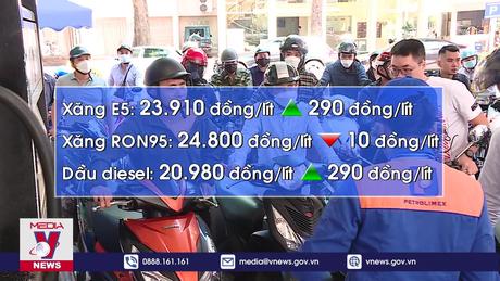 Giảm 10 đồng mỗi lít xăng RON 95