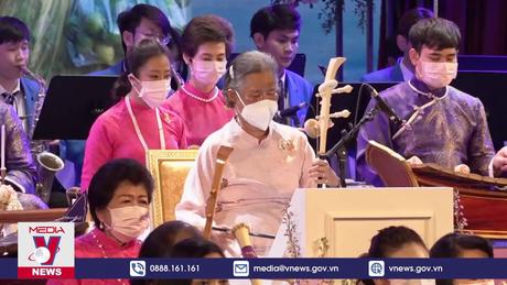 Công chúa Thái Lan sáng tác và trình diễn tác phẩm âm nhạc về Việt Nam