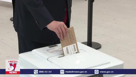 Cử tri Hàn Quốc bỏ phiếu sớm bầu Quốc hội khóa 22 